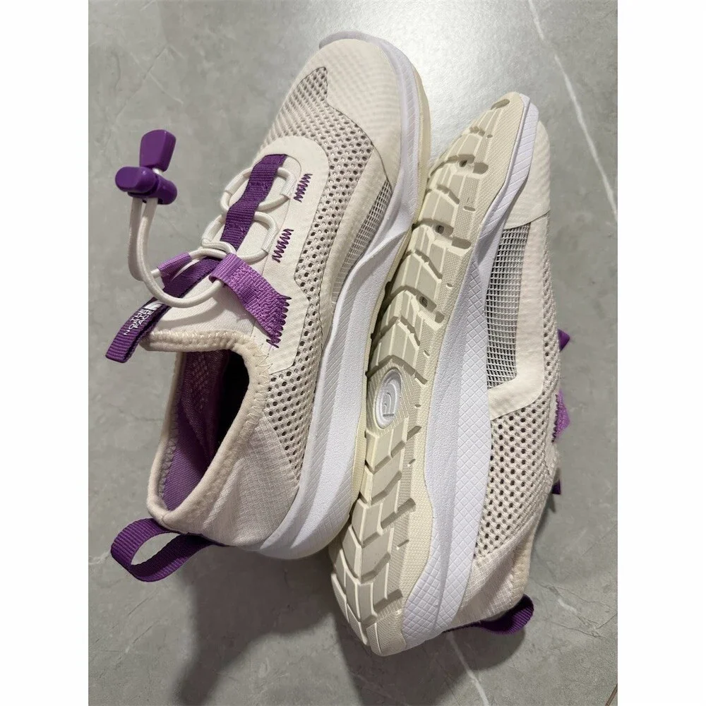 The North Face Platte Canyon Youth Water Shoes White Dune Size 1 EU 32